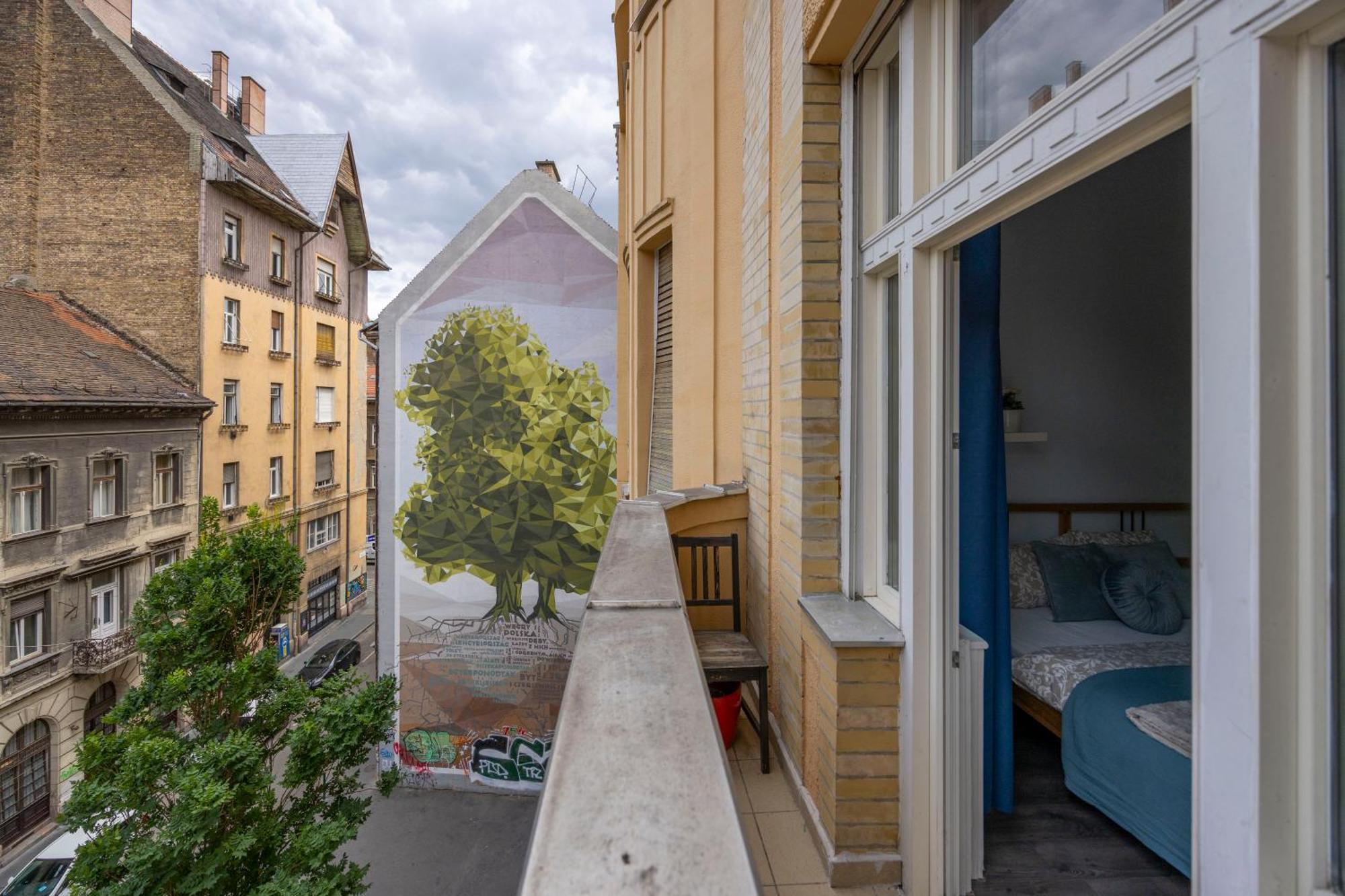 Explore Budapest From A Central Cozy Home & Sweet Retreat Buitenkant foto